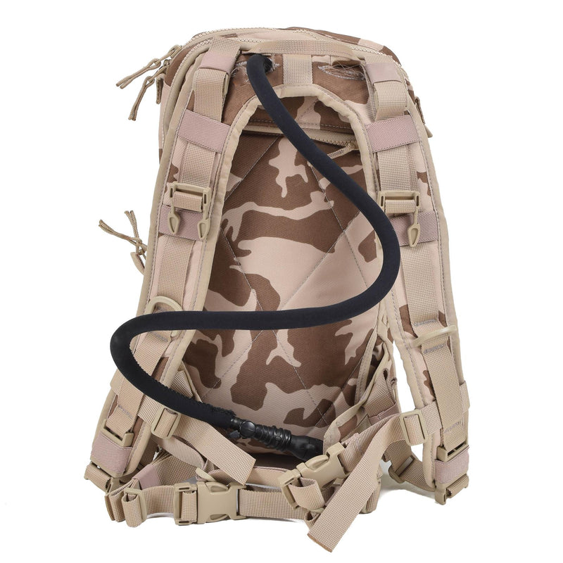 Äkta tjeckiska arméhydration av ryggsäckssystem CZ95 Desert Camouflage 3 liter nya