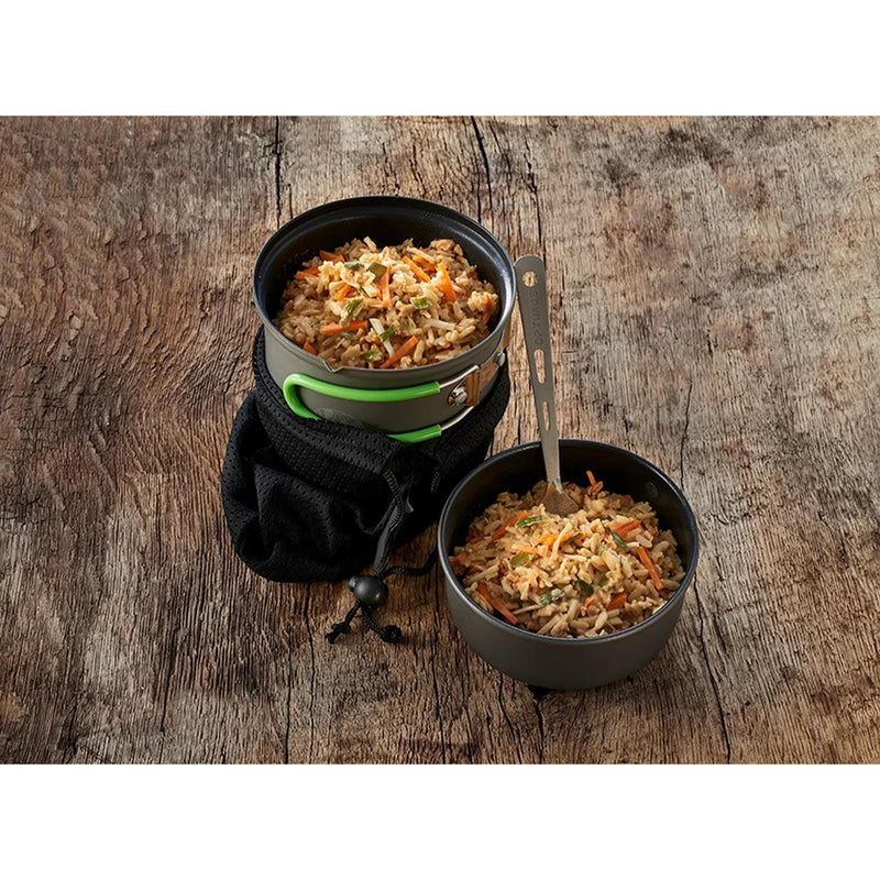 Trek'n äter vegetarisk måltid trädgård vegetabilisk uttorkad camping mre mat