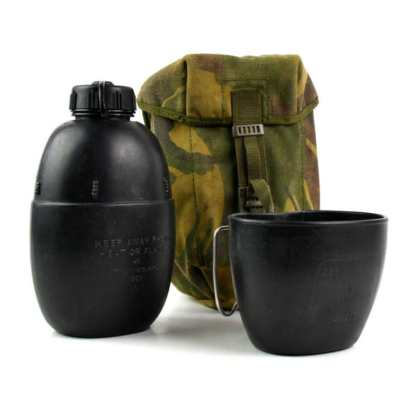 Original äkta brittisk armékantin med mugg 58 vattenflaska med påse
