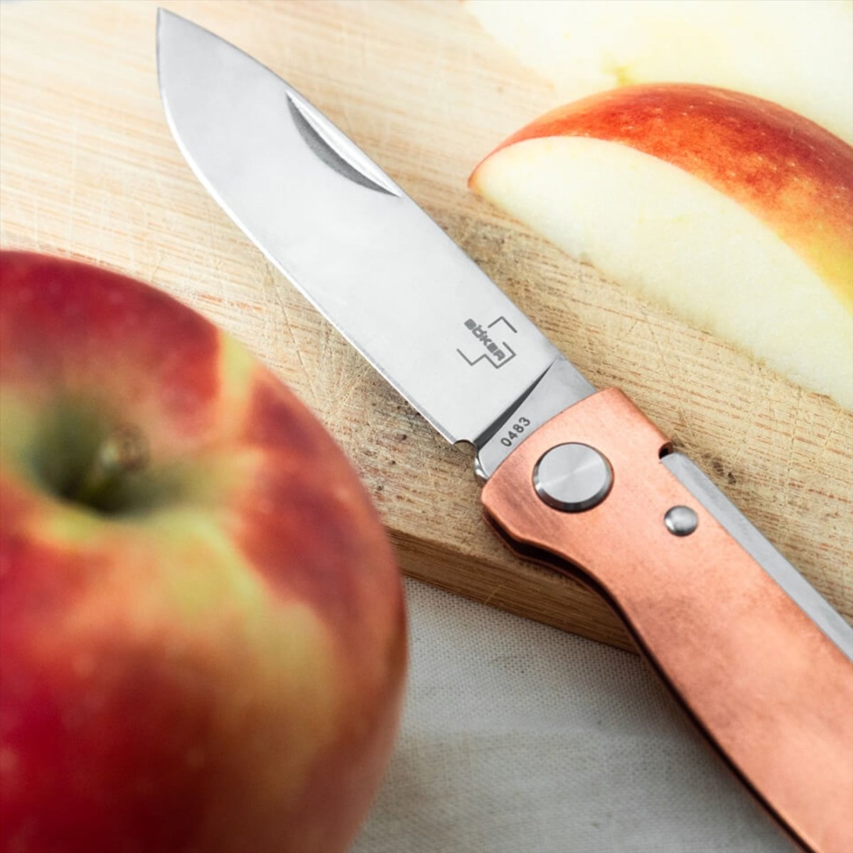 Boker Plus Atlas fällbar fickkniv 12C27 stålblad Kopparhandtag brons