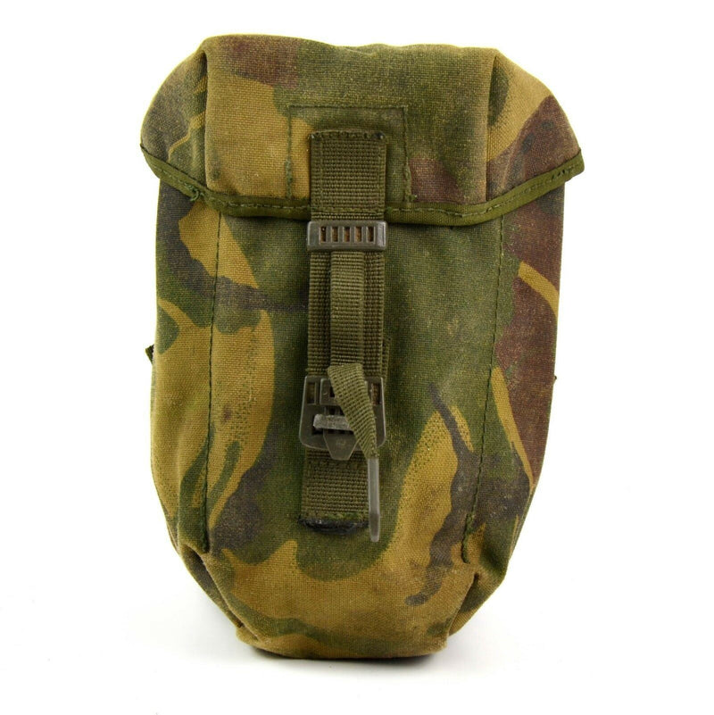 Original äkta brittisk armékantin med mugg 58 vattenflaska med påse