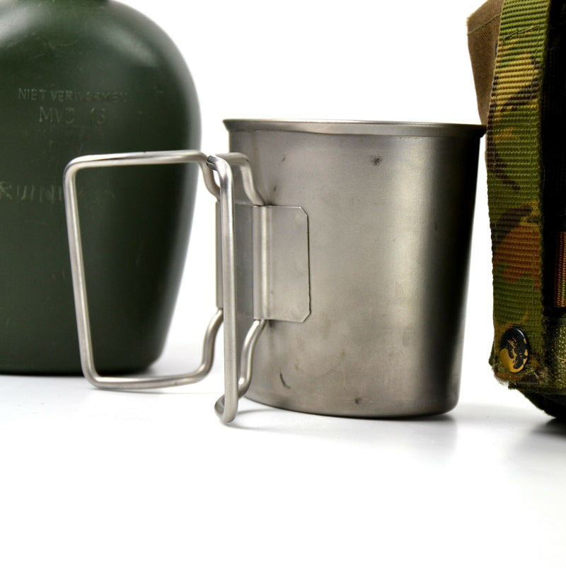 Original Nederländerna Dutch Army Canteen med Cup och Camo Cover
