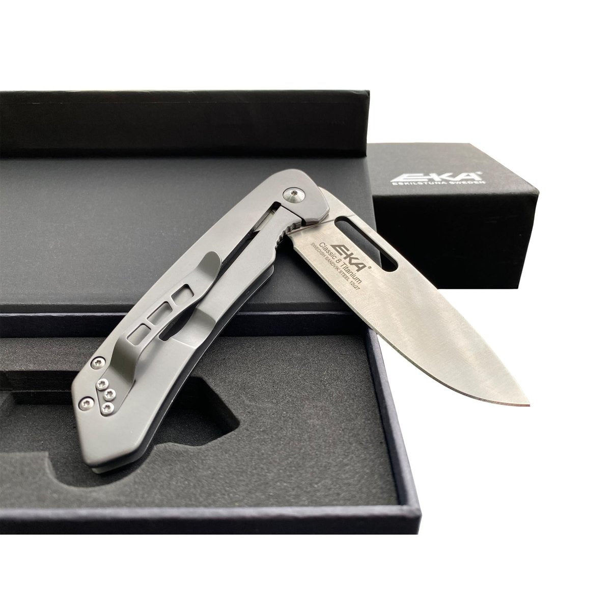 EKA Brand Swedish Classic 8 fickkniv titan handtag 57 HRC rostfritt blad