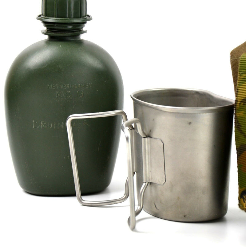 Original Nederländerna Dutch Army Canteen med Cup och Camo Cover