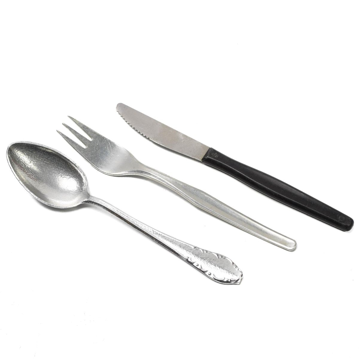 Äkta tjeckiska armé 3 stycken aluminium bestick set vit väska militäröverskott