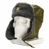 Äkta tjeckiska armé Cap militär vinterhatt ushanka grå olivhatt med märke ny