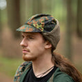 Äkta tyska armé militär vinterhögkamp Flecktarn hatt varmt kallt väder