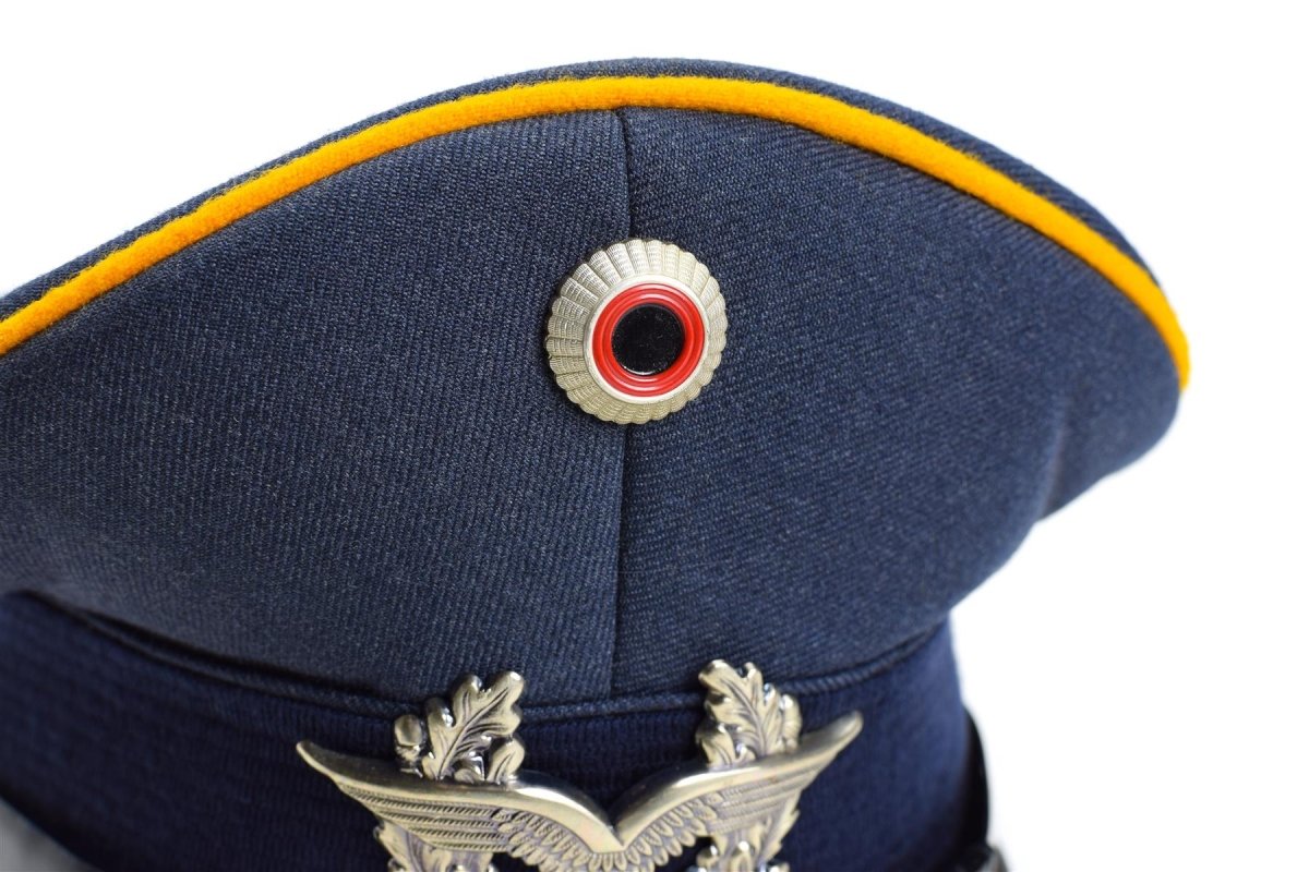 Äkta tyska arméns visirkap. Flygstyrkor militär toppade hatt luftware ny