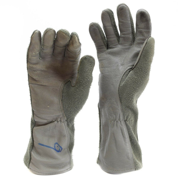 Genuine US Army combat gloves in olive drab with leather and Nomex aramid fiber for flame resistance and grip.