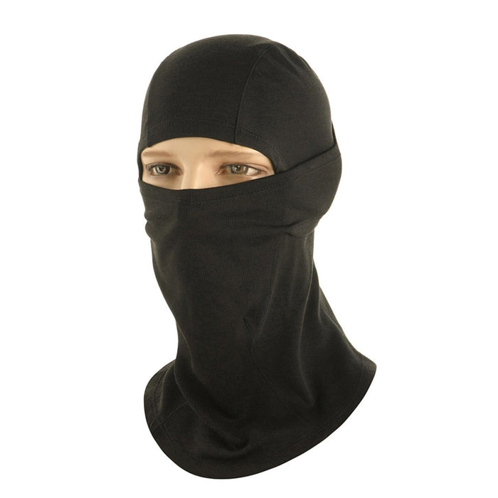 Svart M-TAC taktisk balaclava i militärstil med ansiktsmask, lätt och fukttransporterande för användning i kallt väder.