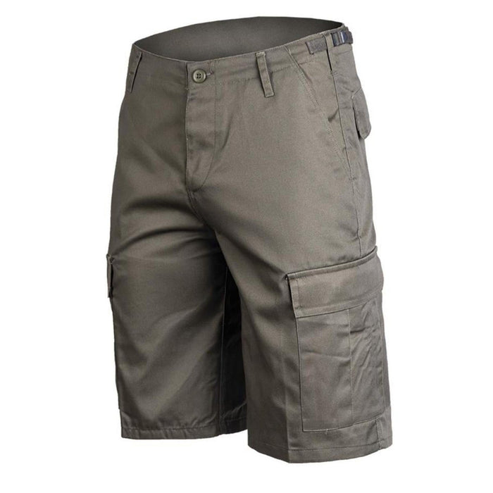 Mil-Tec olivgrön, trist militärstil cargo bermudashorts med flera fickor och justerbar midja för komfort och användbarhet.
