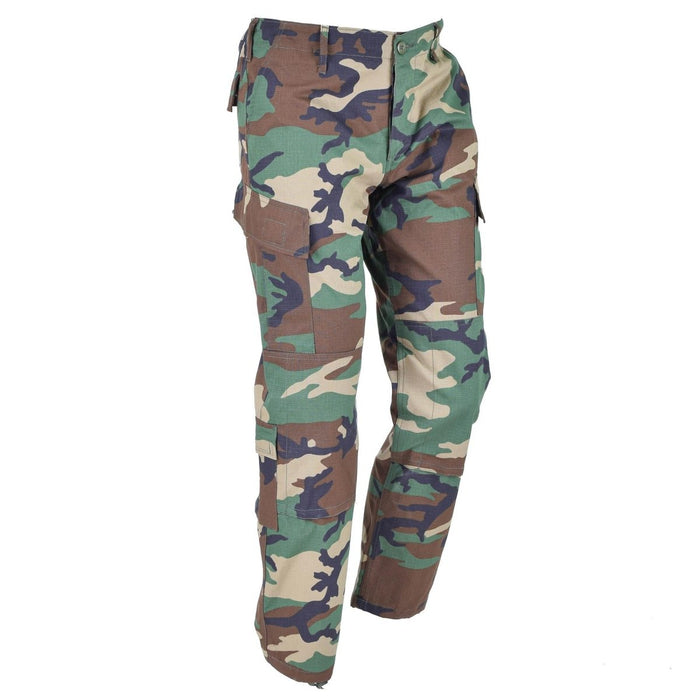 Mil-Tec U.S. Military-stil woodland camo ripstop BDU cargo byxor med förstärkta knän och flera fickor