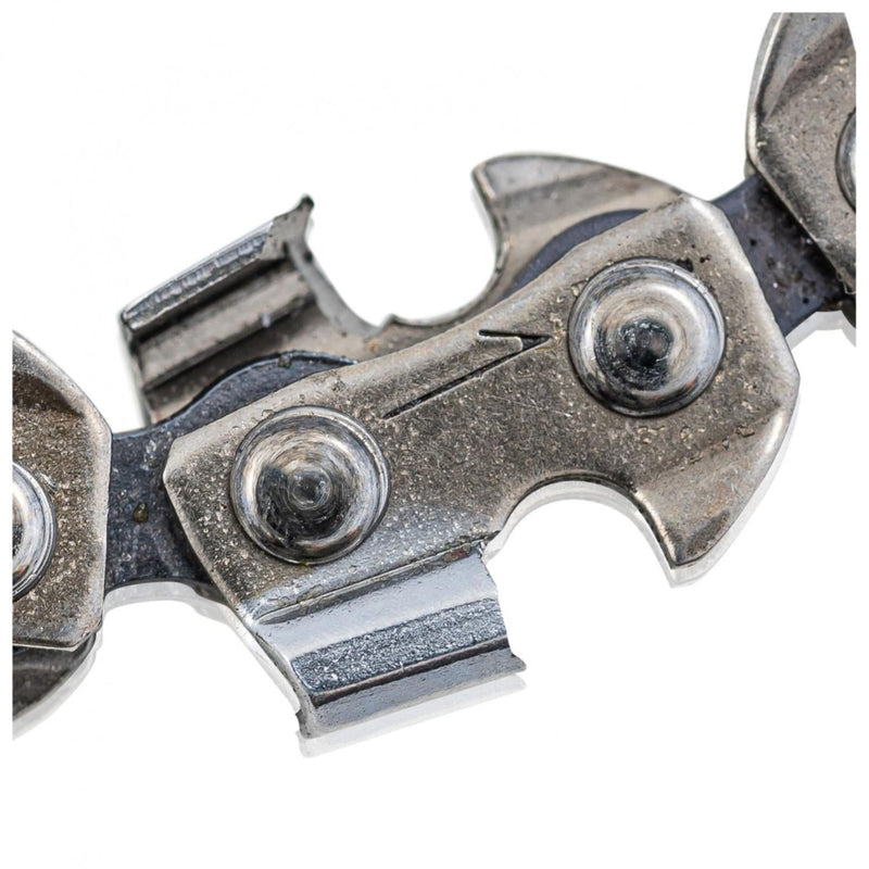 Close-up of heat-treated carbon steel hand chain saw link for durable cutting in outdoor and survival use.