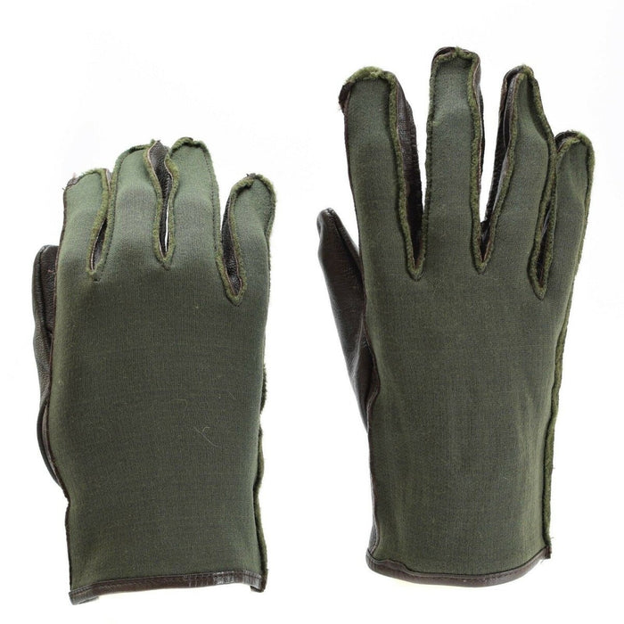 Original belgisk armé WWII-stil stridshandskar i oliv nylon och läder med förstärkta sömmar och justerbara handledsband.