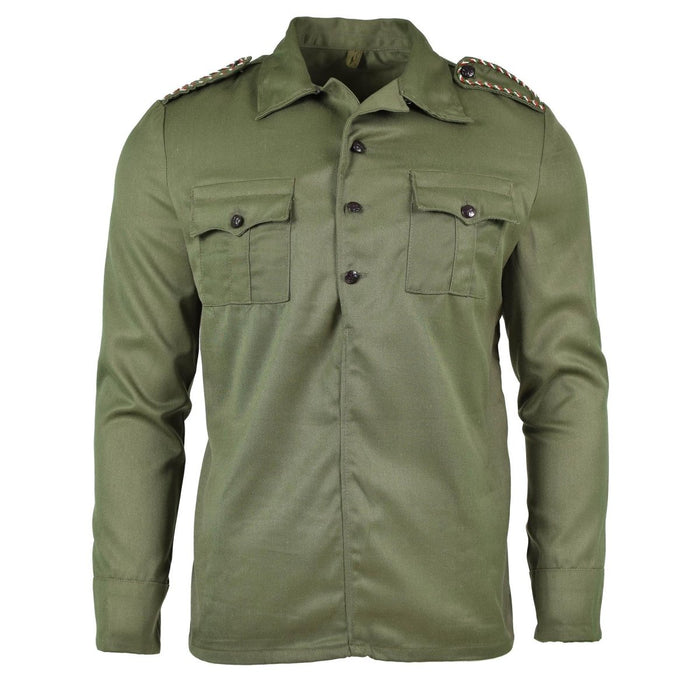 Original bulgarisk armégrön olivjacka med epauletter, knapp framtill och knäppta manschetter, ny stridsskjorta i militärstil