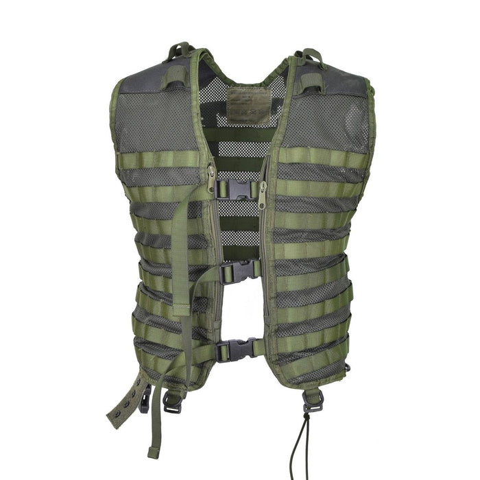 Original holländsk armégrön taktisk MOLLE-väst med förstärkta axlar, justerbara remmar och andningsbara meshpaneler.
