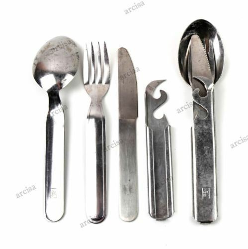 Original ungersk militär 4-delad bestickset med sked, gaffel, kniv och konservöppnare i rostfritt stål för utomhusbruk.