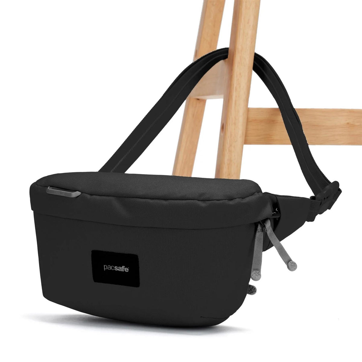 Pacsafe Go Midjepack 2,5L PFC Free Anti Theft RFID säker Sling Pack Svart